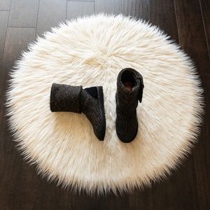 UGG Classic Cardy Boot Black/Gold 8